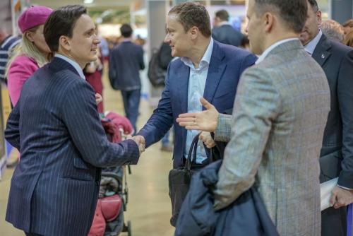   Living Abroad Expo 2020